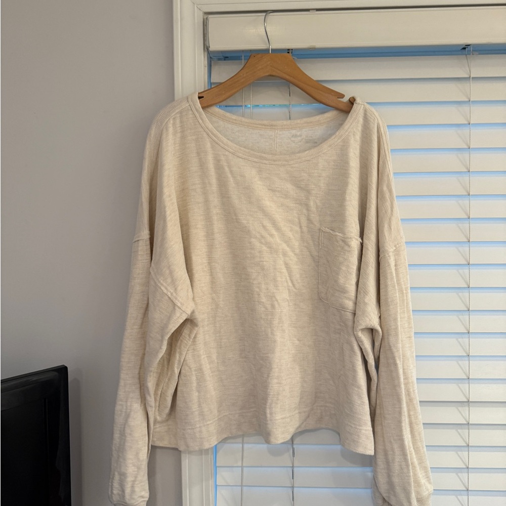 Aerie Cream top with front pocket